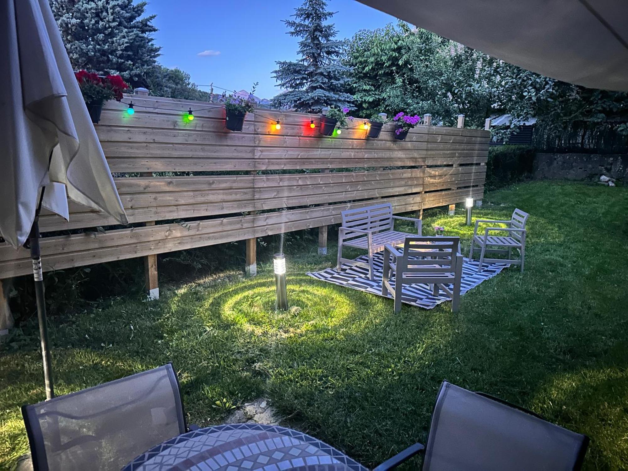 La Souste Avec Jardin Privatif *