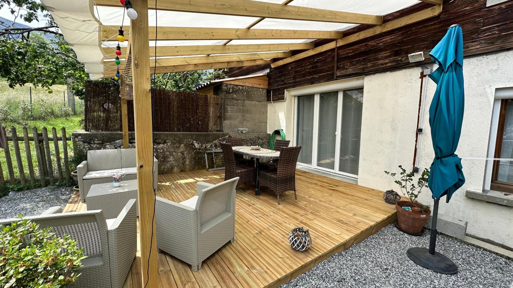La Souste Avec Jardin Privatif